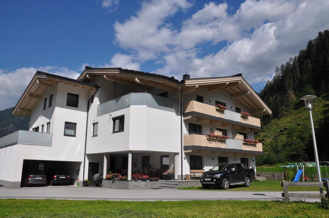 Gaestehaus Holaus Mayrhofen Buitenkant foto
