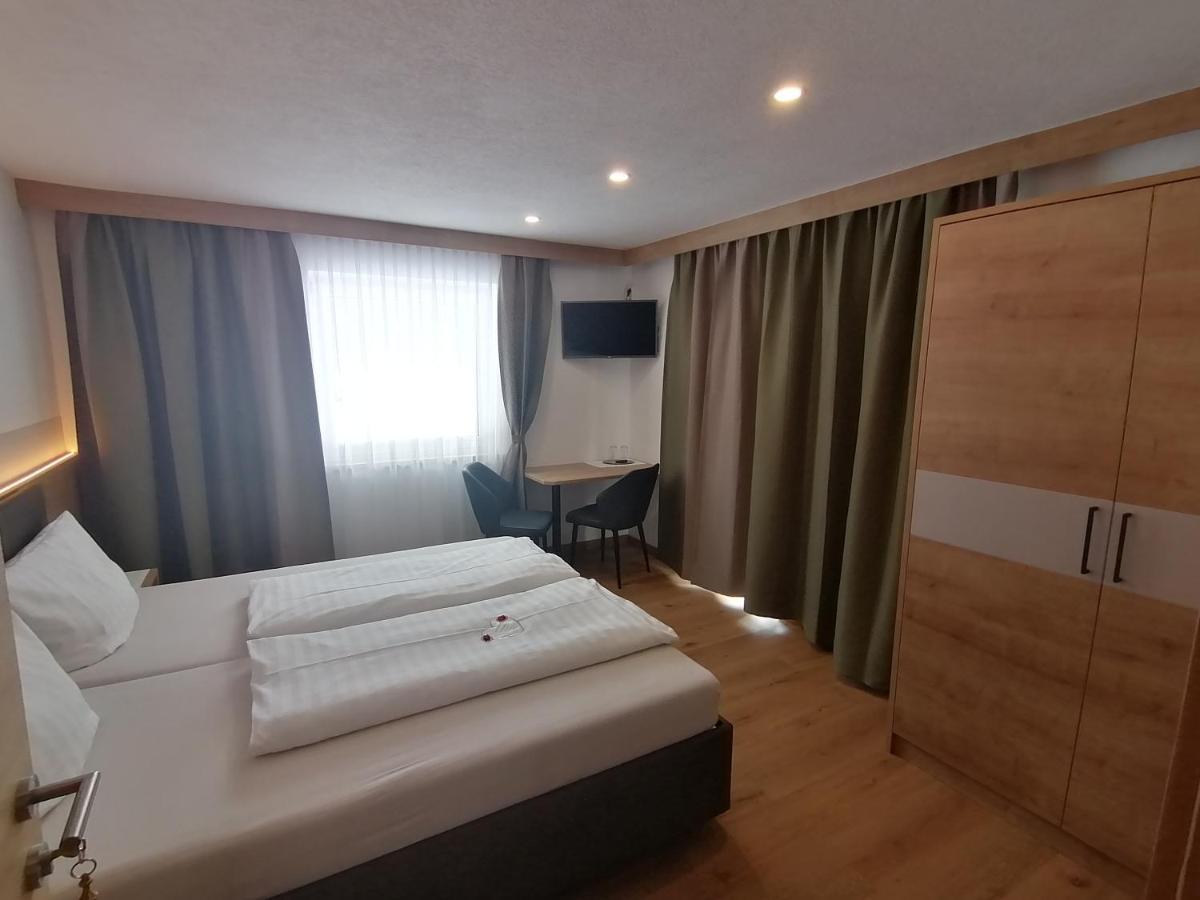 Gaestehaus Holaus Mayrhofen Buitenkant foto